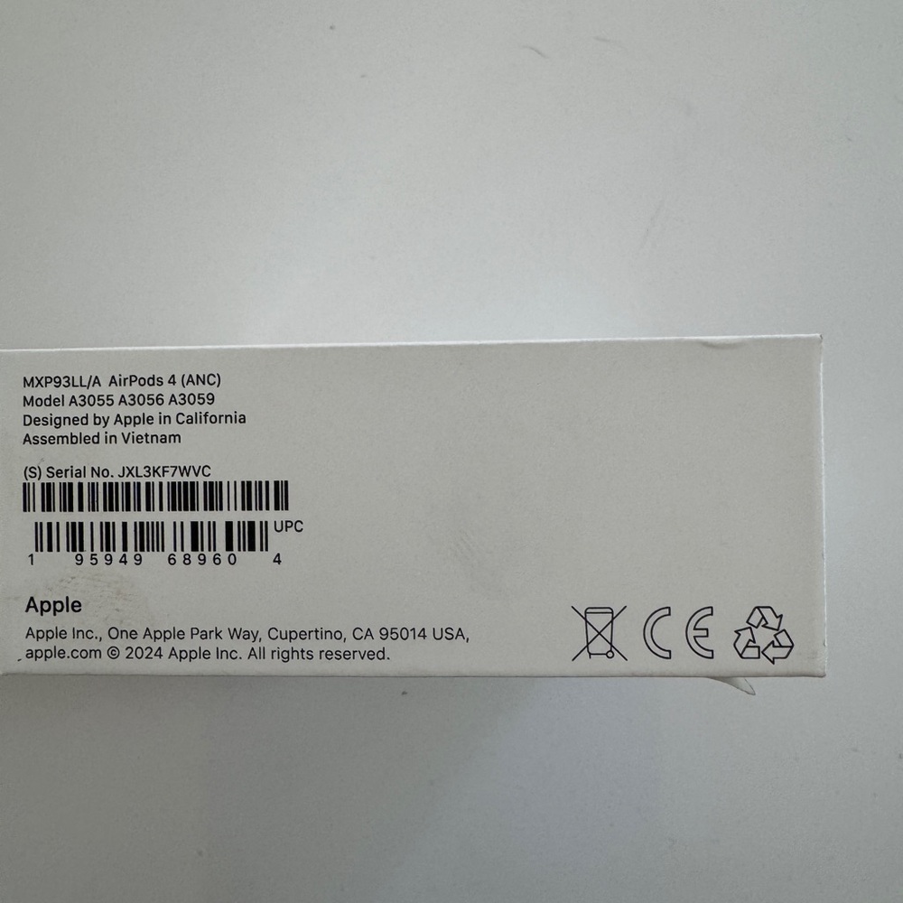 🎉 BRAND NEW (STILL IN SEALED BOX) Apple AirPods 4 w/ active noise cancellation - Picture 7 of 15